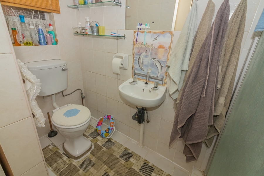 6 Bedroom Property for Sale in Morewag Free State